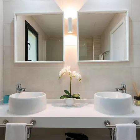 Ereza Boraen Villa *